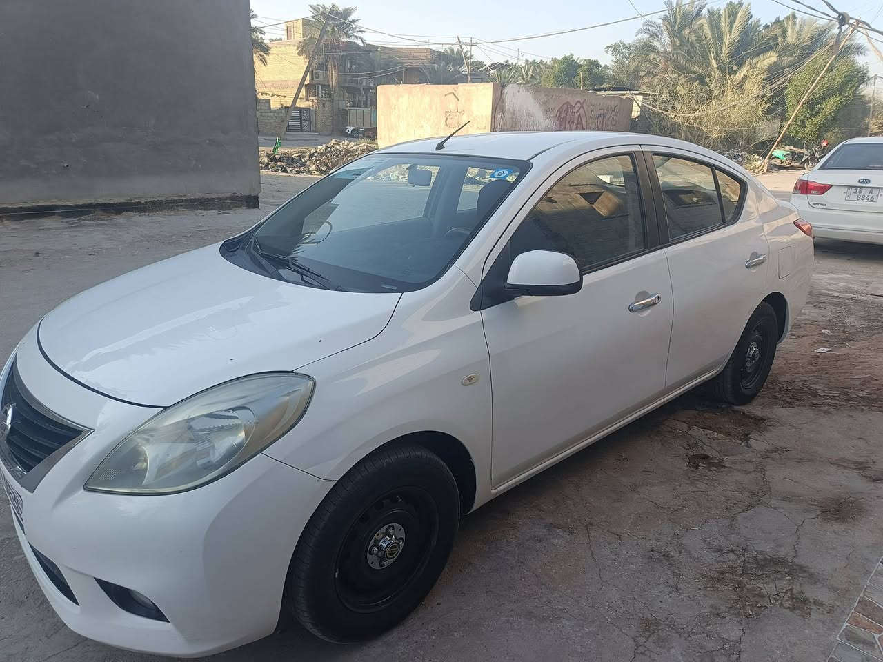 نيسان صني هندي ٢٠١٣ مكفولة من الصبغ والتبديل فقط بارد اوكارت تكحيل رقم قادسية بسمي السعر ٨٩  بيه مجال قليل للاتصال ***********
