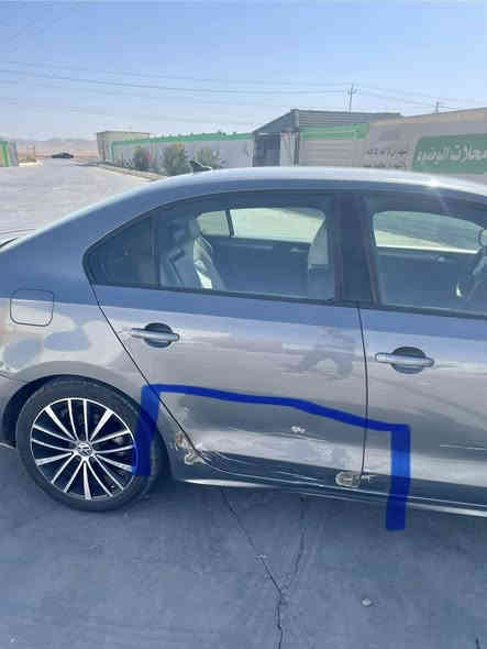 السلام عليكم ورحمه الله و بركاته
سيارة جيتا 2016 محرك 1.8 تيربو
باسمي و سنويه ل 28
كامله من كلشي 
مواصفات سبورت
حادثها مثل ما موضح بالصور بدون تبديل قطع
محرك تبديل كازكيت فقط
مطلوب 120 $ وبيها مجال للشراي
***********
