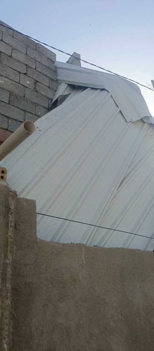 درج حديد خارجي طابق ثاني تجي تفله وتاخذه سعر125 وبي مجال *********** كربلاء
