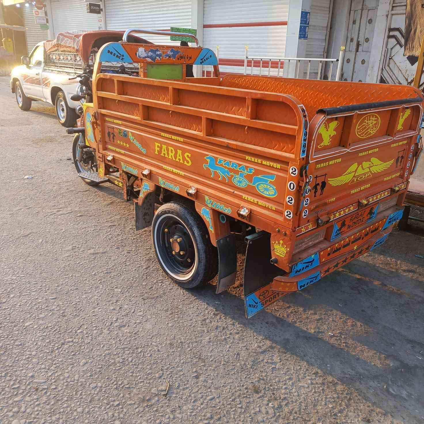 السلام عليكم  ستوته للبيع  سنويه موجوده
واللوحات بس استلام  مديل  2022  قضاء المدينه سعر 3/500 وبيه مجال رقم الهاتف ***********
