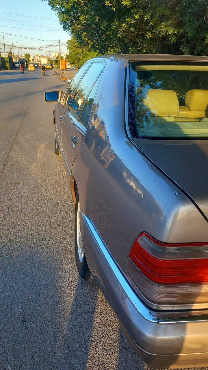 شبح للبيع موديل ٩٥ رقم بغداد مشروع وطني   سياره جاهزه مكينه وكيري تبريد  حجم ٣٢٠   السعر ١٠٠٠٠ $ وبيها مجال  مراوس بغواصه ونطي فرق ***********
