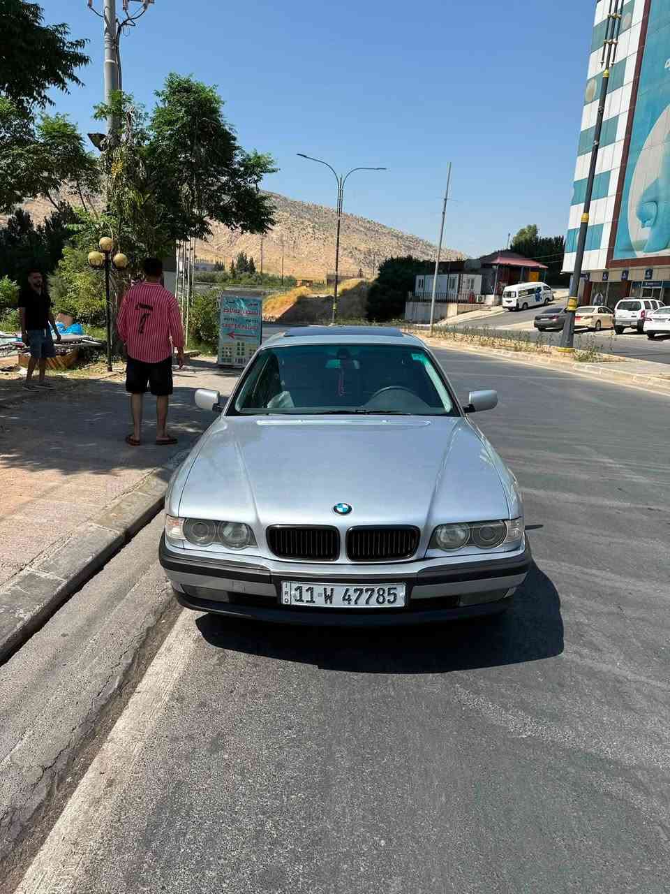 السلام عليكم للبيع
كاسحه 744  8Vسياره جديده 

محدثه 2000

محرك +كير +حداديه جددد

السياره فول مواصفات للأخير 
مري شفط 
سلايت روف طكتين جام 
كواتم صلنصه اصليه 
دبل جام  بلاد 
لايت يصعد وينزل 
عالي وناصي زنون 
سبورت شغال 
داخل جلد رصاصي
جنطه شفط
برده كهربائية خلفيه
شاشه اندرويد 
جعمقه كهرباء
دبل جكمجه 
  

رقم بغداد دولي بسمي

السعر 105بيها مجال قليل 

مكاني بابل القاسم 

***********
