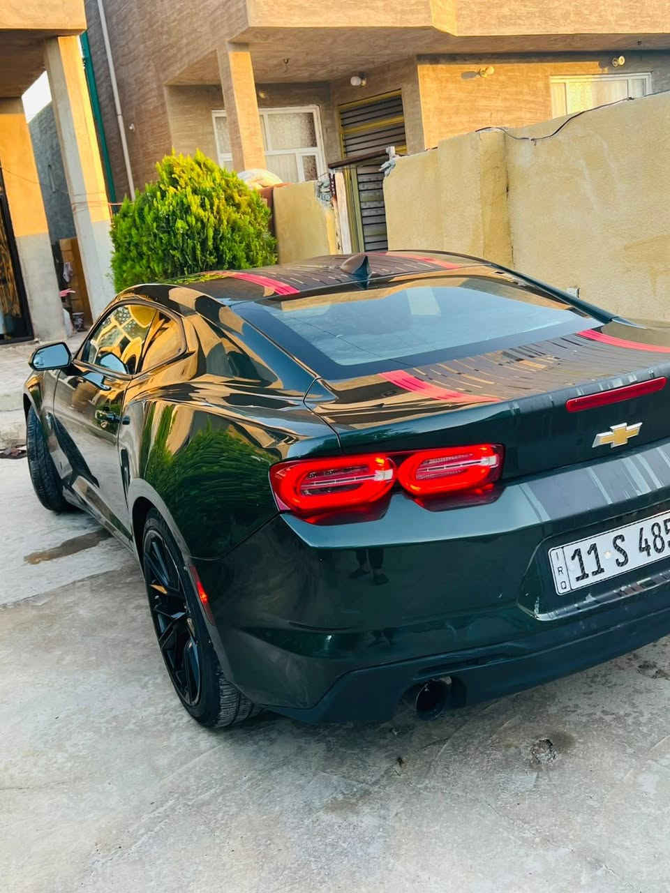 السلام عليكم 
كمارو موديل 2020 
لون مميز زيتوني
مكينة6 سلندر  3600
السعر 135$ 
بيع فقط 
وارد امريكي حادثها الجاملغ الايمن وشويه 
بالبنيد صبغ والجاملغ الثاني كلير
محرك وكير مكفول من الفتح 
كير 10 نمر 
ايرباك طاك الستيرن والبرده
مواصفات 
1 غرفة جلد لون احمر
2 كشنات كهرباء عدد2
3شاشة كبيرة تدعم كار بلي 
4 وضعيات قياده عدد3
5 كامره دواره
السيارة ماشيه. 105 الف ميل 
رقم بغداد باسمي تحويل مباشر 
العنوان صلاح الدين بلد الضلوعيه 
***********
