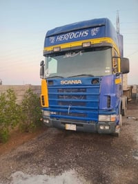 اسكانيا موديل ٢٠٠٠ سنكل خلفي مكينه بم ونوزل مضربوبه باج بطن تخم تاير ت...