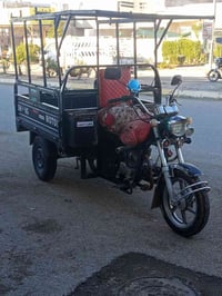 مديل 18اي عيب ما بيهه السعر 950 وبيهه مجال بسيط رقم//07709334929