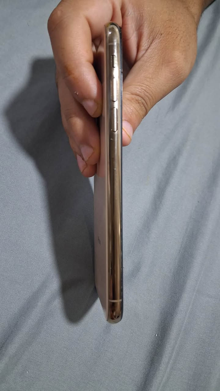 أيفون 📱 XS
اكس اس

ذاكرة 64

بطارية 🔋 74‎%‎

الفيس ايدي يشكل

والبطارية مبدلة

والشاشة مفطورة

الكامرة الخلفيه شغالة بس بيها هزه بسيطة

الباقي كلة شغال

 سعرة 110 بي مجال 

بغداد الحريه

***********
