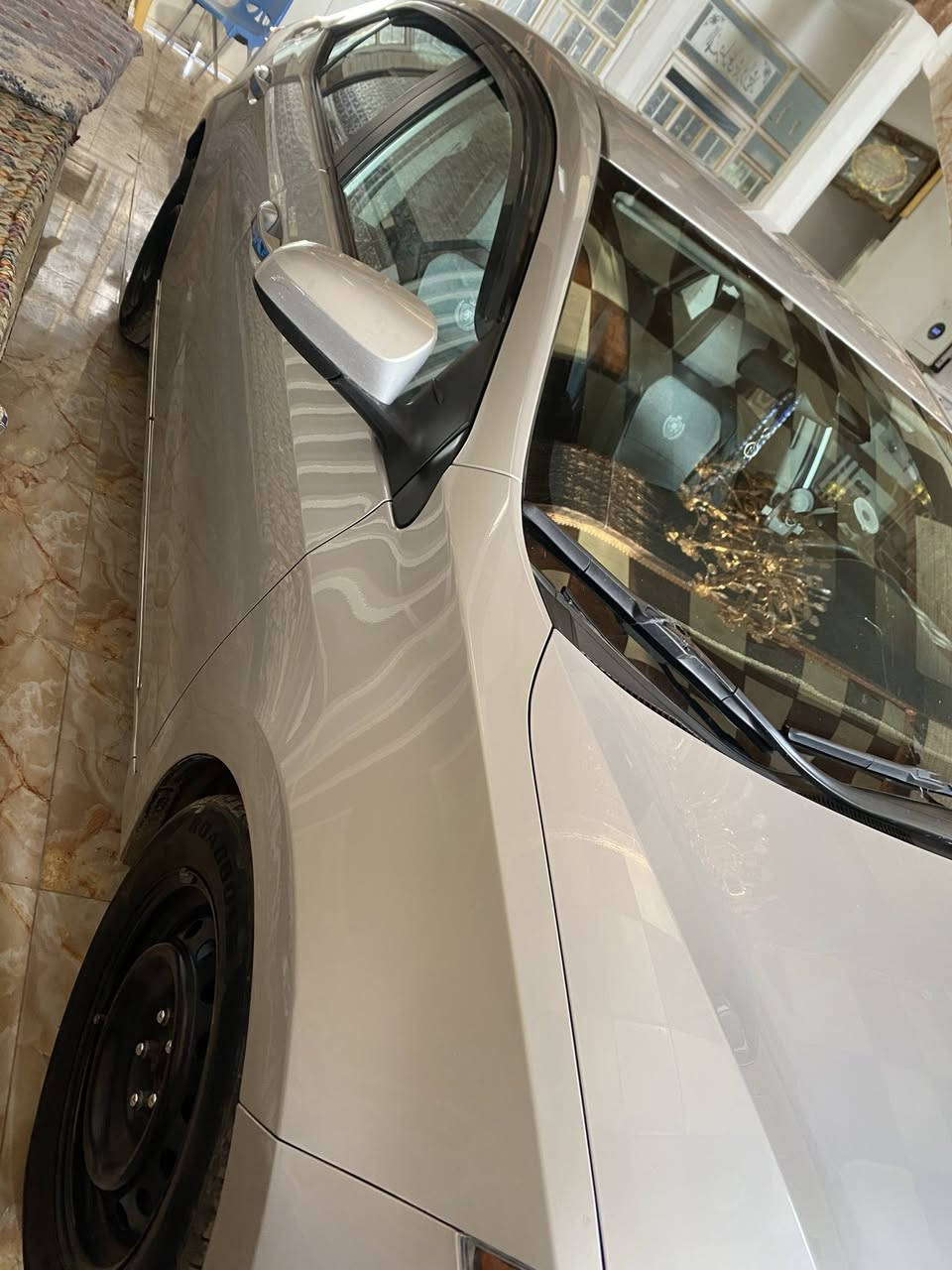 #سلام عليكم سياره كورلاا للبيع ١٨. LE
حادث جاملغ امامي جه السايق مبدل بلادي 
سياره حلوه نضيفه ماشيه ٨٩
بيه شويه ملاحضات بسيطه خدوش 
كير ومحرك شرط تايرات جديده سنويه جديده 
مطلوب 162 $ مكان سياره ديالى 
لستفسار     ***********
