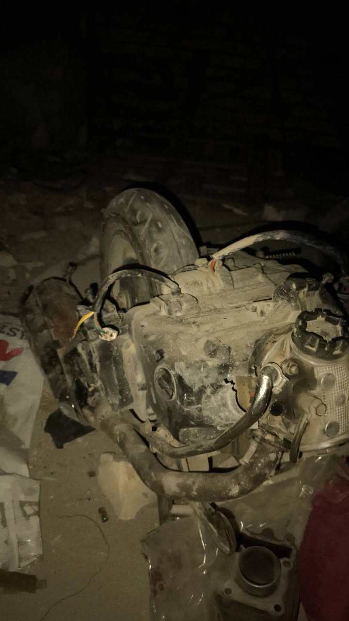 محرك فراشه كامل شغال شتحتاج بي موجود للبيع كلمن وسعره تريده كامل عل فحص هم للبيع 
كابريتر وحدها 15 بلاد 
ويل خلفي وي تاير 17
سلف شغال ب 8
كلجات 10
صالنصه ب10 
طابوكه ب30


**إذا كنت صاحب هذا الإعلان وتريد حذفه لأي سبب، رجاءا أرسل رسالة إلى الدعم الفني**