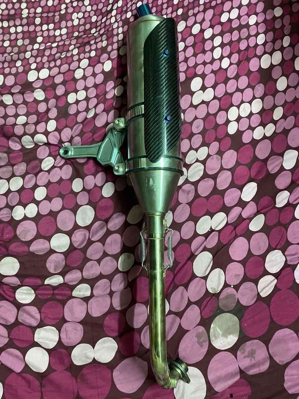 سلام عليكم  
قطع للبيع مال تفصيخ كلهن بلاديات ماعدا صالنصه اني اشتريتها 
صالنصة بوري عدل 
سلف رياضي  
دبلات رياضي 
ويل نجمة  
سعر خاص 
رقم :***********
