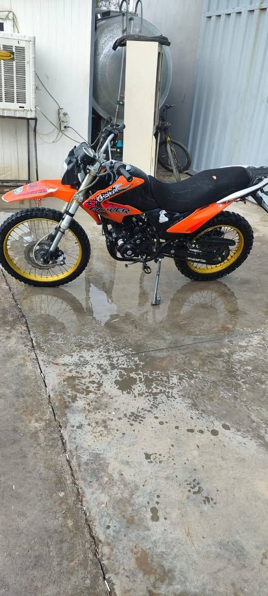 للبيع موتور سلنك سعر 750,000 في مجال رقم ***********
