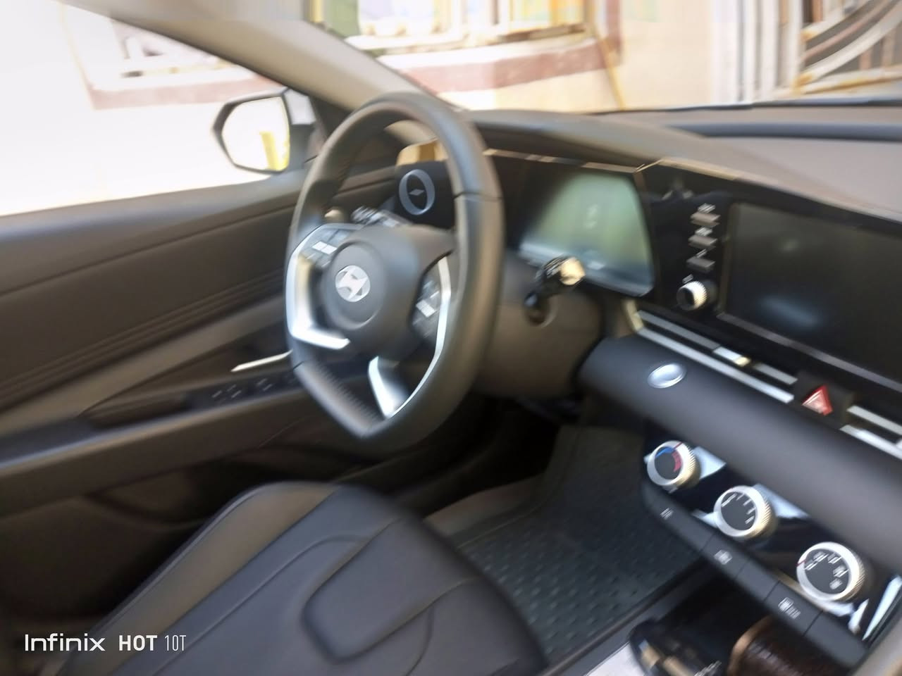 السلام عليكم النترا خليجي تجميع صيني 25 موديل مكفول المواصفات المعروفة هند ابريك بصمة التشغيل بصمة أربع أنظمة قيادة المحرك 1500دبل نوزل السعر 151 والشراي يدلل المحافظة البصرة الهاتف *********** ابو زهراء
