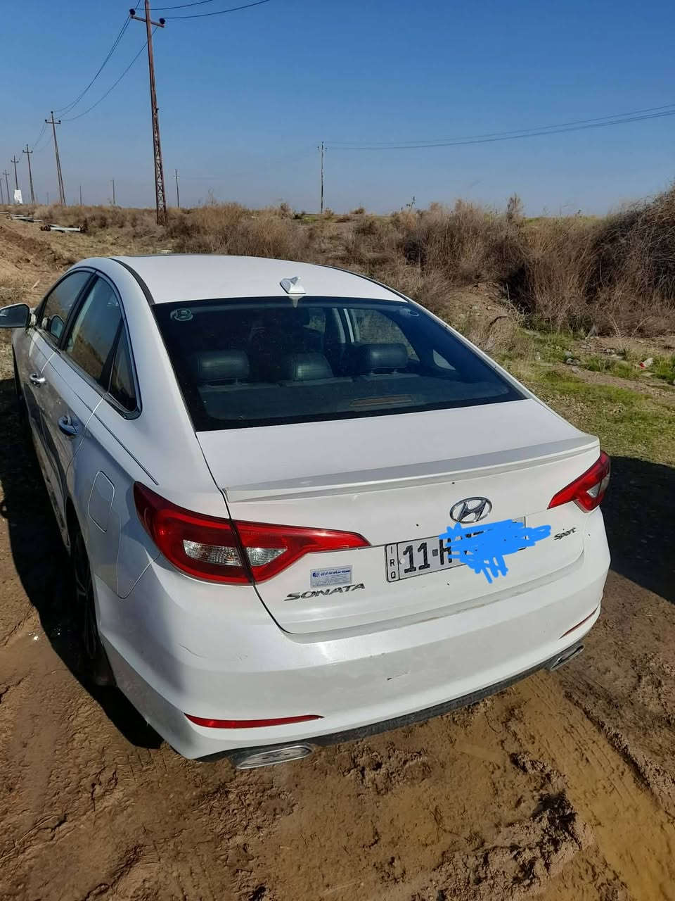 سوناته للبيع ب 130 وبيها مجال رقم صاحب السياره
0780 807 9904
