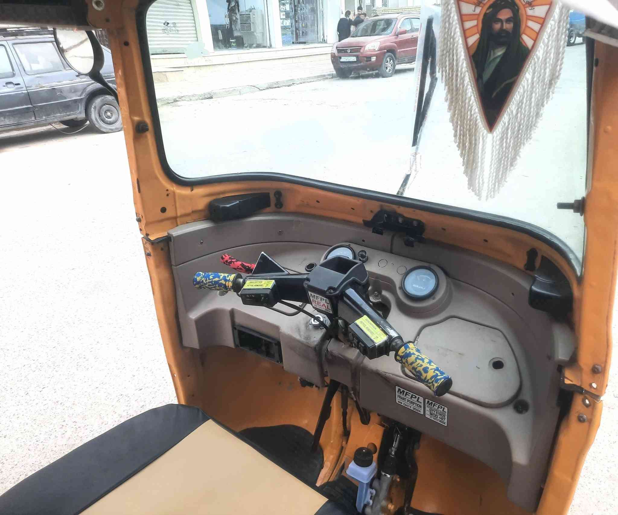 تكتك بجاج موديل 19 شهر 8
أوراق كامله شركه المصطفى
مكينه 20 مجفت شركه
بغداد مدينة الصدر
السعر 4700
***********
