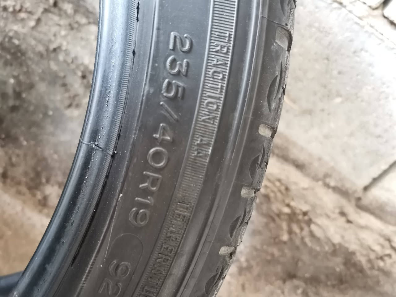 للبيع طخم تأيرات مستخدم زوج مشلن انتاج ٢٠٢٢ وزوج ديماكس انتاج ٢٠٢٣
حجم 235/40R19


**إذا كنت صاحب هذا الإعلان وتريد حذفه لأي سبب، رجاءا أرسل رسالة إلى الدعم الفني**