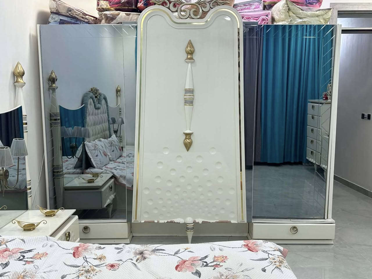 غرفه تركي نظيفه جدا الكنتور فقط الصبغ مجلغ
مكانها زعفرانيه 
سعرها 600


**إذا كنت صاحب هذا الإعلان وتريد حذفه لأي سبب، رجاءا أرسل رسالة إلى الدعم الفني**