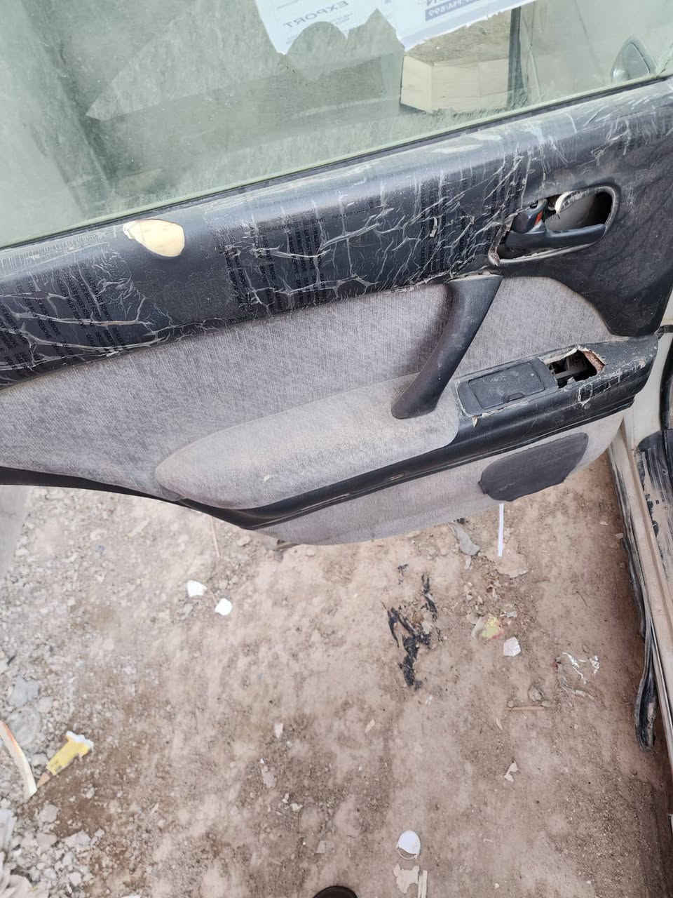 سلام عليكم بطه للبيع مكان البصره السعر 27 بيها مجال للشراي مكفوله كص نقل مشروع وطني تحويل ثاني يوم راعيها ابو الوكاله العامه بالبصرة مكينه وكير وحداده خير من الله اتصل مكلف بالنشر ***********
