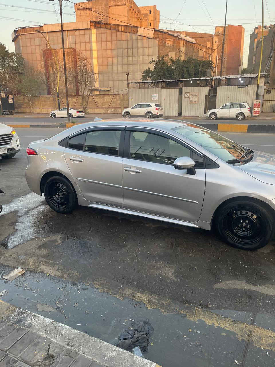 كورلا 2020 وارد امريكي صور الحادث مرفقه بالمنشور السياره بدون ايرباك كامله بدون نواقص رقم الهاتف 
***********  السعر130 ورقه Le
