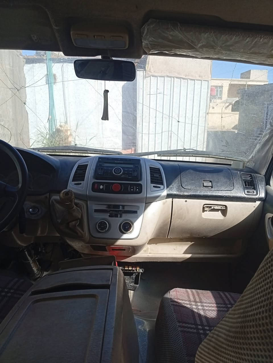 للبيع جنبي موصليه السياره كفاله مصبوغه جماليه كفاله محرك كير اكسن تخم تاير سنويه عاج للبيع 2013 رقمها بغداد السياره موجوده بلعماره السهر 35بيهه مجال هذا رقم التليفون***********
