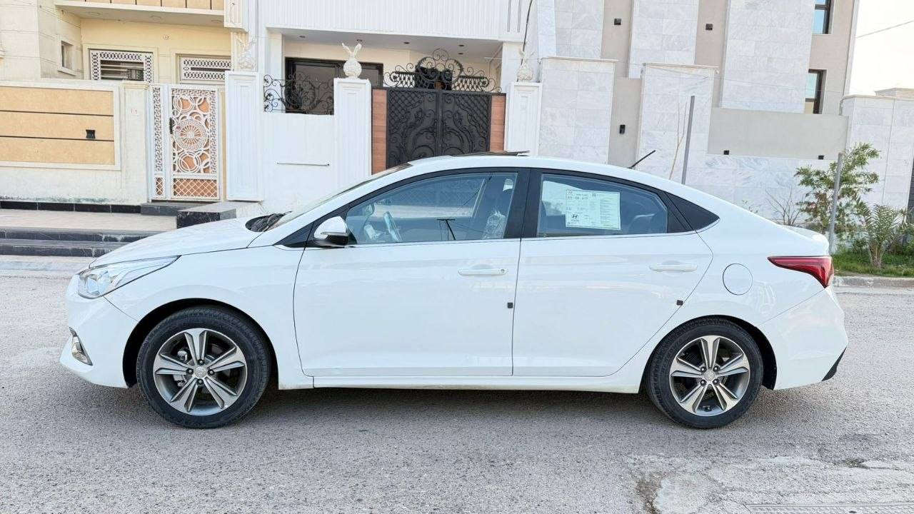 سلام عليكم اكسنت 2019 خليجي فول مكينه 1600 دوش قطعتين تبريد فتحه ومري شفط كير ومكينه مكفولات بيها ربع الجاملغ الامامي الايمن صبغ فقط بدون دواخل السياره جديده احلى من الصور تبريد ثلج تخم تاير جديد صدر امامي خلفي جديد 
السعر 122 وبيها مجال مكاني بغداد شهداء البياع
***********
