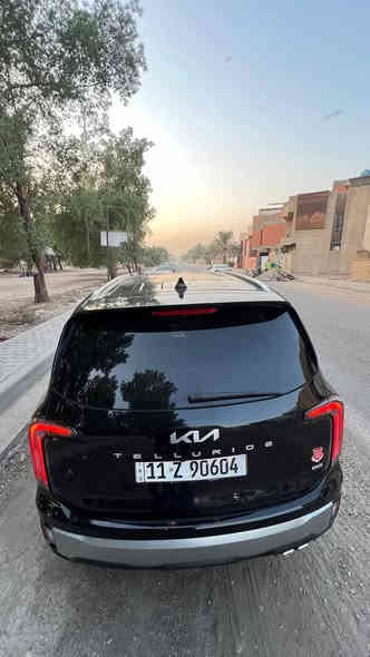 السلام عليكم للبيع كيا تولرياد ٢٠٢٣ وراد امريكي حاثه موظحه بصور بدون دواخل وعده حادثه كله مكفوله السياره فول موصفات واحد على واحد وجاهزه كير مكينه حداديه تبريد تتفأه كله مكفوله مكينه ٦ سلندر مكفوله السعر٢٩٠ وبيه مجال للستفسار*********** بغداد, العراق
