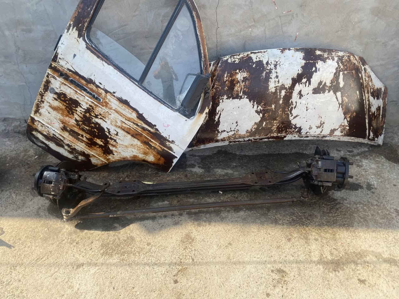 السلام عليكم عدي باب السكن كامل وصطاب اكسن المامي كامل هو وفلاجات جيب وشد وبنيد كامل جيب وشد بس أصبغه هاذ رقمي بغداد ***********
