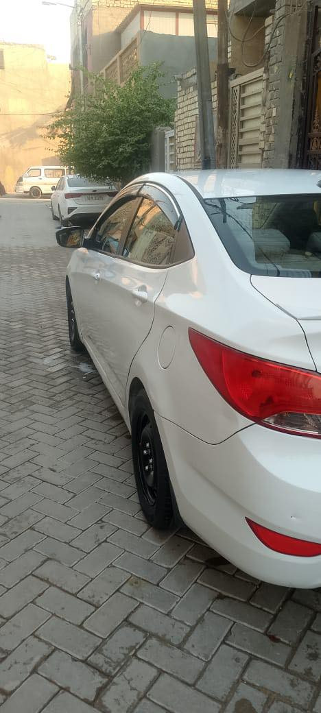 السلام عليكم اكسنت وارد امريكي 17 السياره جديده
تخم تاير جديد 
تبريد جديد
حداديه كله جديده 
نص مواصفات السياره 
السعر 105 وبيه مجال 
مكان السياره بغداد مدينه الصدر
الرقم ***********
الرقم الثاني ***********وتساب فقط
