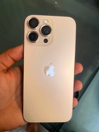 آيفون ١٦ برو ماكس • ٢٥٦ • بطارية ٩٣