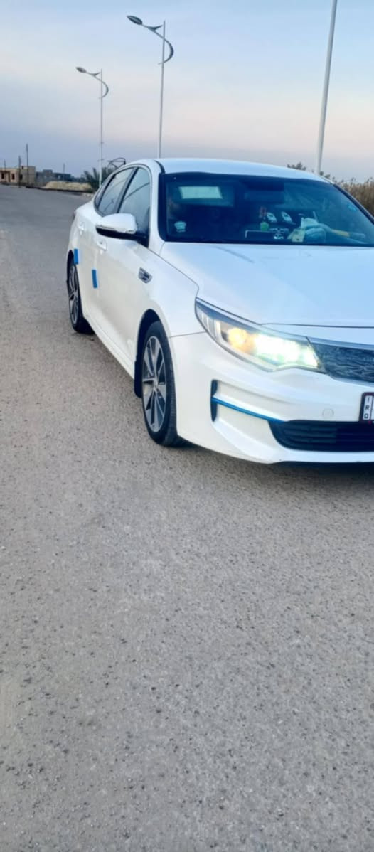 سلام عليكم وبتيمه ١٧خليجي مكينه ٢٠٠٠رقم مثني دولي مكانه بسماوه سياره جاهزه من كلشي سعر خاص ترهم مراوس ***********
