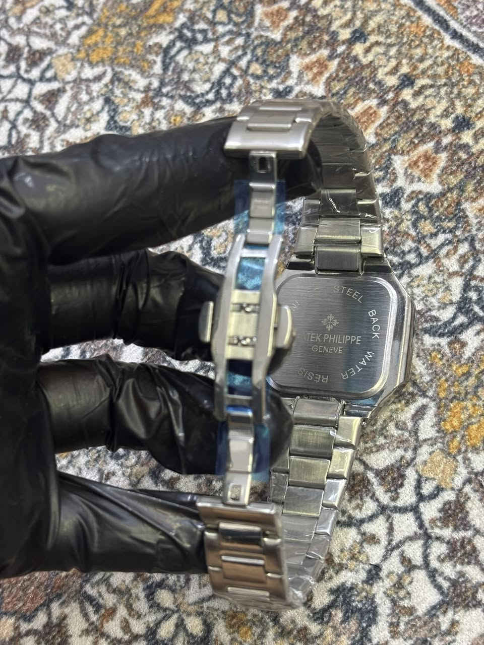 ⌚️ ساعة باتك فيليب رجالية ستايل فاخر – تصميم ملكي وأنيق
• هيكل وسوار ستانلس ستيل بالكامل
• قرص بلون فضي راقي مع عرض تاريخ
• زجاج صافي مقاوم للخدش
• تصميم مميز يلفت الانتباه ومناسب للرسمي والكاجوال
• ثقيلة وفخمة على اليد ✨

💰 السعر: 25 الف فقط
🚚 التوصيل مجاني لكل المحافظات

للطلب راسلنا خاص 📩 الكمية محدودة:


**إذا كنت صاحب هذا الإعلان وتريد حذفه لأي سبب، رجاءا أرسل رسالة إلى الدعم الفني**