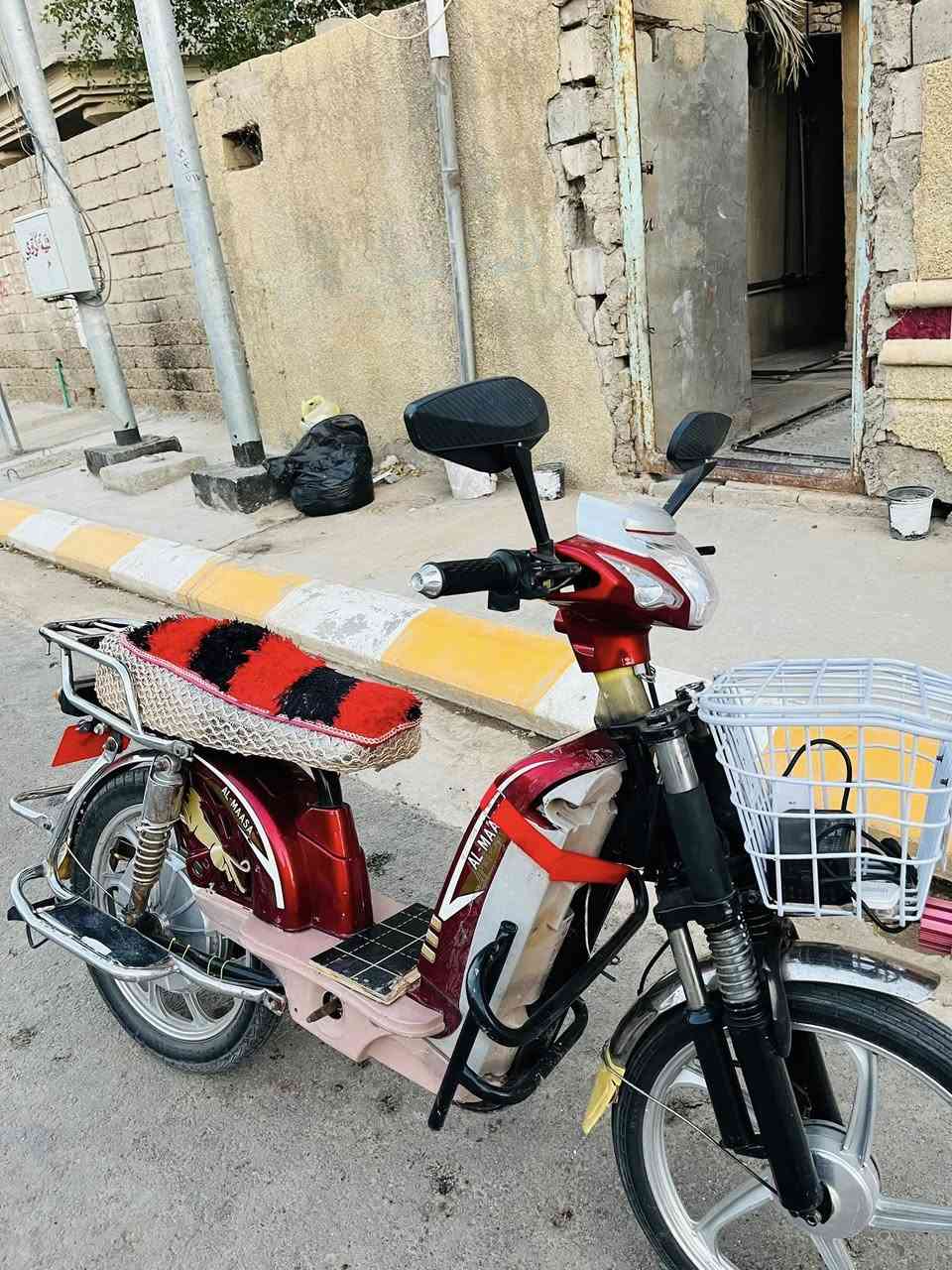 سلام عليكم دراجه شحن فول كامله من كلشي كلشي شغال بيه مناقصه كلشي بطاريات فول للبيع السعر ٣٢٥ وبيه مجال ***********اتصال +واتساب

