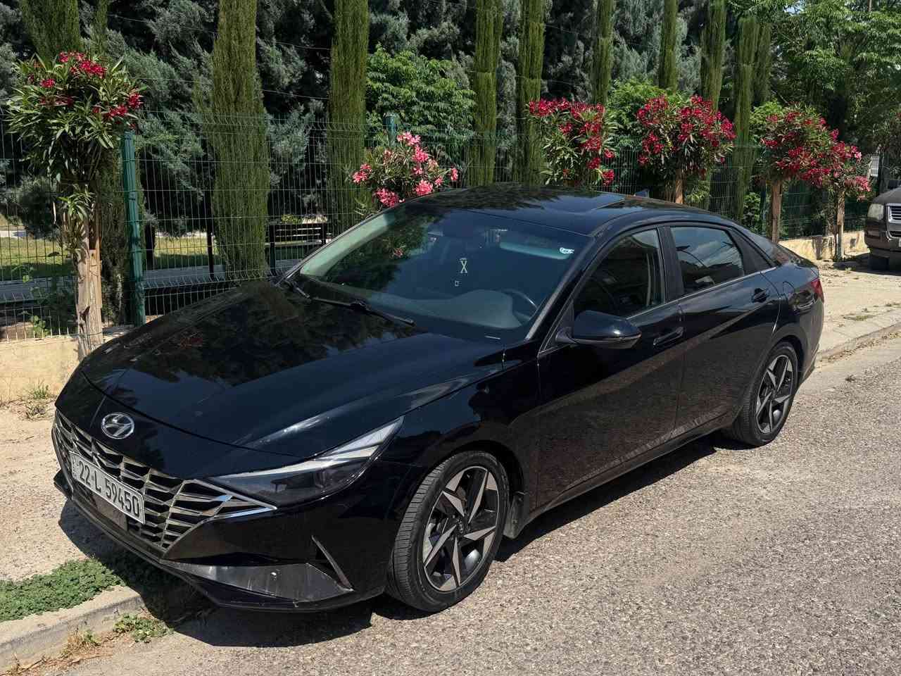 Hyundai Elantra 2023 لمتد  
             💥💥 limted ليمتد فووول    💥💥
موديل ٢٠٢٣ ✅🚘
فول فول مواسفات  لمتيد  
فتحة سقف ✅
شاشة كبير و كاميرة ✅
رادار امامي و خلفي و سفحات ٣٦٠ درجة ✅
بصمة بيبان ✅
كشن جلد رياضي حضن ✅
تدفئة كشنات ✅
شحين واير ليس 🔋🔋 ✅
شفتات ستيرن ➕➖✈️
تحديد مسار ✅ 
قيادة ذاتية ✅
درايڤ مود sport+nurmal+smart ✅
لايتات زينون و ليد ✅
تحكمات ستيرن ✅
تشغيل عن بعيد ✅
گيج اليكتروني 4 انواع ✅
دشبول ليد ١٠ الوان ✅
عدد سماعات 12 BOSS 🔊🔊  ✅
تبريد قتعتين ✅ 
حجيم محرك ٢٠٠٠ دوش مرغوب  🦁
بعد بيها هواي مواسفات ✅

ماشية ٤٥  الف 
❌ ملاحضة ضرر سيارة فقط نص جاملغ مو كامل ٤ مكانات اصغار صبغ بدون معجون تبديل 
بدون دواخيل بدون لغود شوانصي و بطاين 💯💯

مكان سيارة اربيل 
***********___***********
سعر ١٣٨  مجال 

I أربيل, العراق
