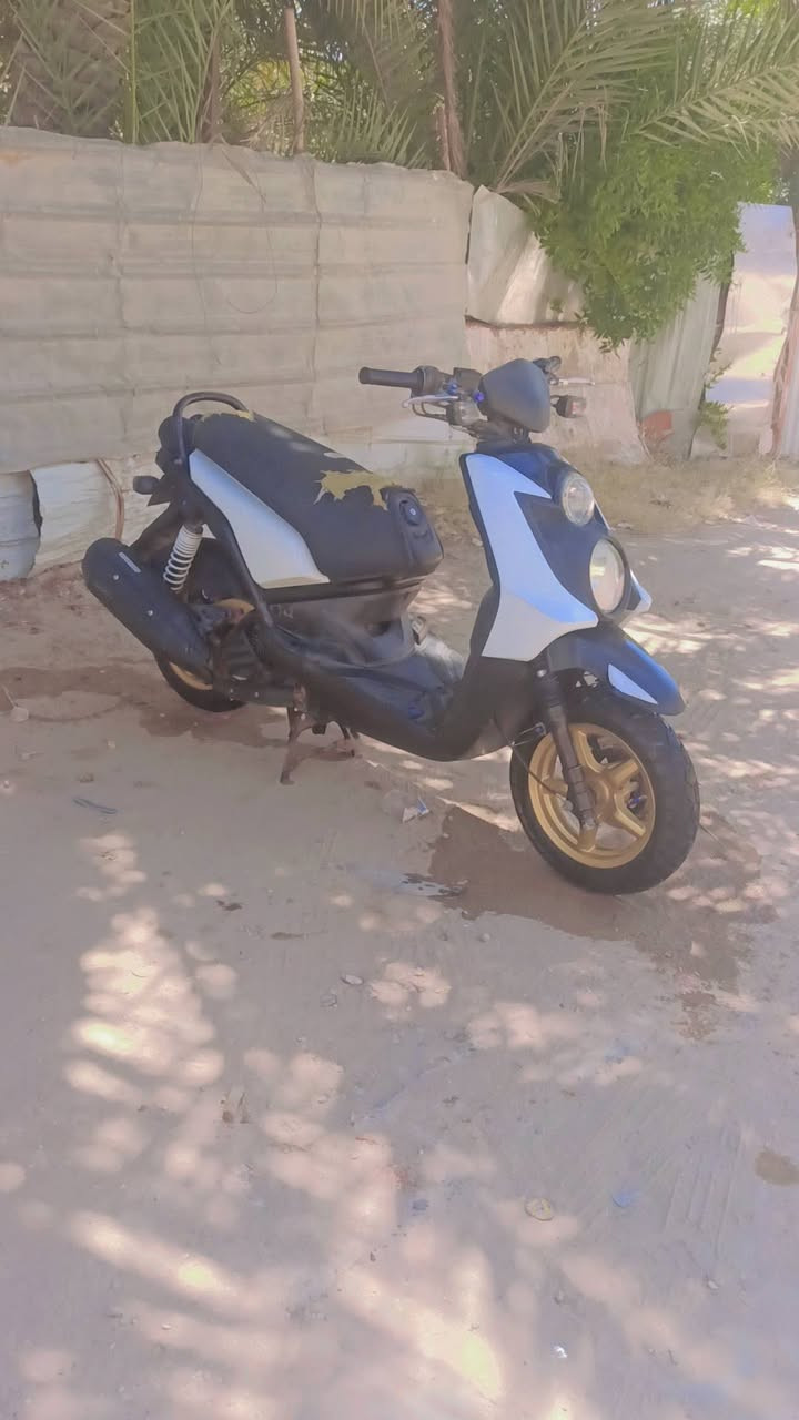 سلام عليكم سكنس جبلي للبيع بلاديه دراجه ما مفتوحه كهربائيات كلها شغاله دراجه عوزه بس تغليف الكشن سعره 950 وبيها مجال مكان النجف هذا رقمي***********
