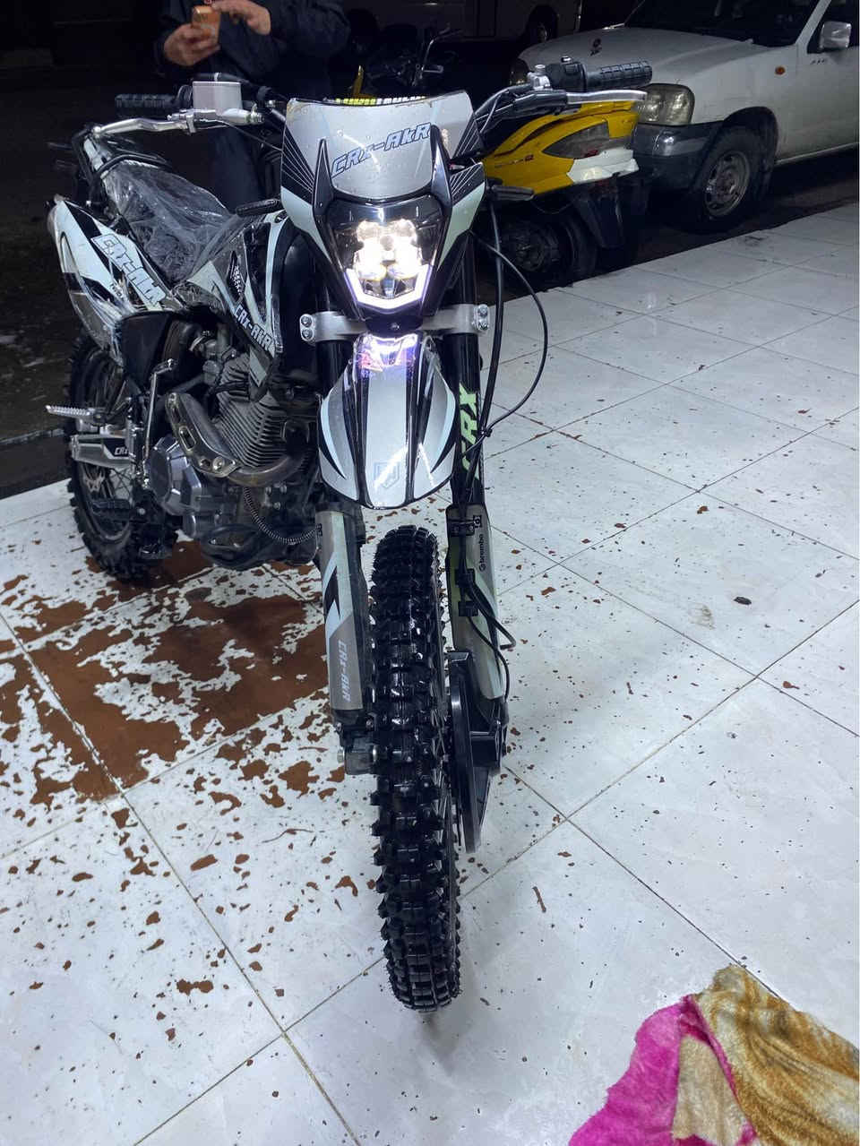 CRX- AXR 250cc
جديد ماشي4256k.mفقط
كبس بدون صبغ بدون حوادث
دراجة جديدة   التوصل وتسااب  *********** أربيل, العراق
