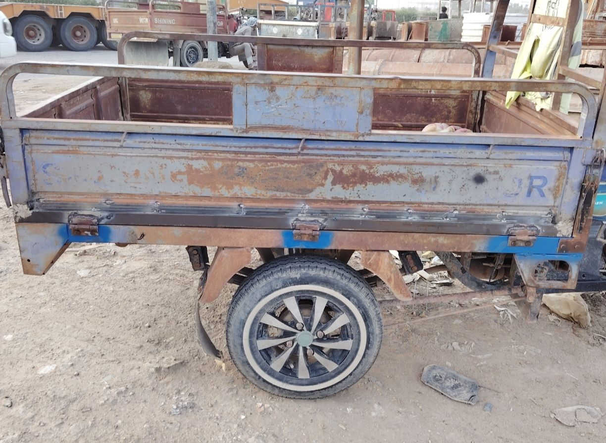 من تشتغل اشتغل يم ابو المصلحه ارجعها بلاد
السماوه حي الزهور قرب المدارس
***********
