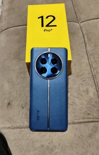 ريلمي ١٢ برو بلس • ٥١٢/رام ١٢ • شاشة مكسورة