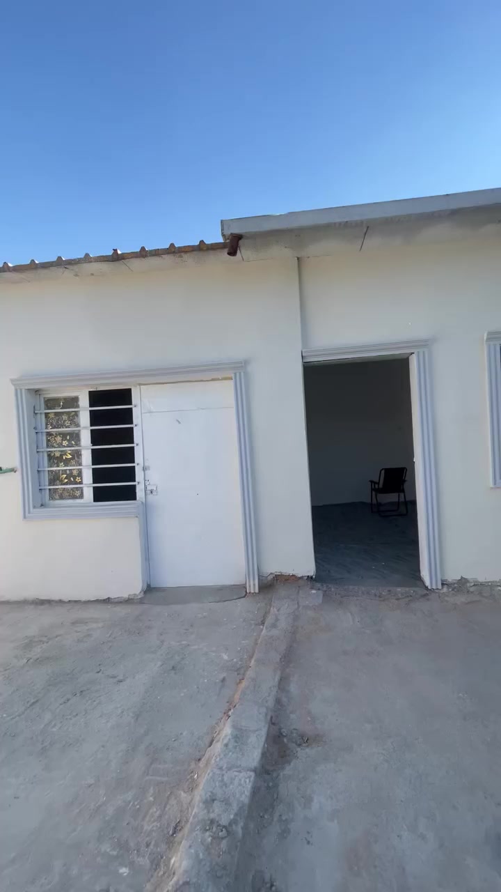 السلام عليكم للبيع بيت تجاوز مقابيل قاعه باور هاوس بيت غرفه استقبال مطبخ كراج چبير مساحه وره البيت مرمم جديد كله جديد كهرباء مي جص بورك كله جديد بعده ممسكون الي مهتم يتواصل ويه صاحب البيت واتساب ***********
