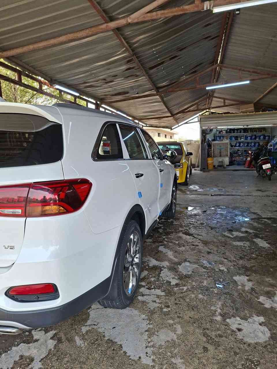 السلام عليكم سورنتو موديل ١٨ ماشي ١٠٨ الف سيارة جديدة كلش سبير منازل العنوان بغداد البياع سعر ٢٦٠ وبيها مجال قليل كلش ***********
