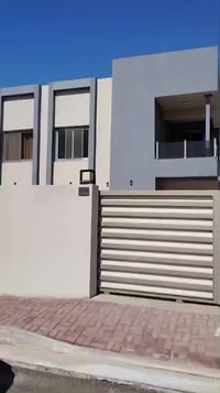 متوفر بيت بالبدور  السعر 490 مليون قفل 4 نوم استلام نهايه ألسنه  متوفر...