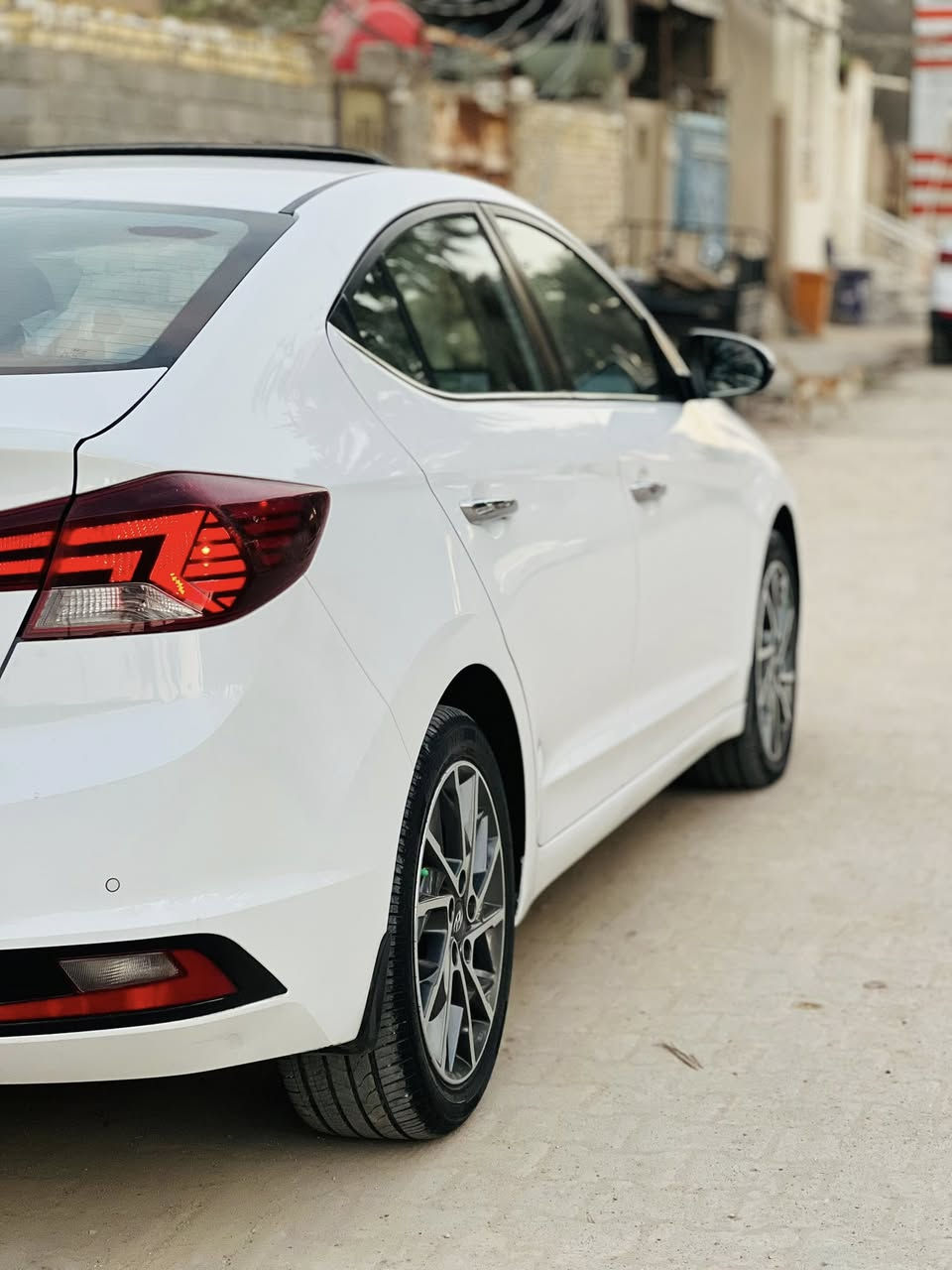 سلام عليكم النتره مديل 2020 خليجي مكفوله كفاله عامه من الشخط والرصعه والبارد والتبديل والصبغ كفاله عامه سياره جديده وضع شركه فوول موصفات للخير واحد على واحد مكينه 2000 بلادي ماشيه 60الف شرط يبيره مانزل   السعر 170 لاتصال ***********
