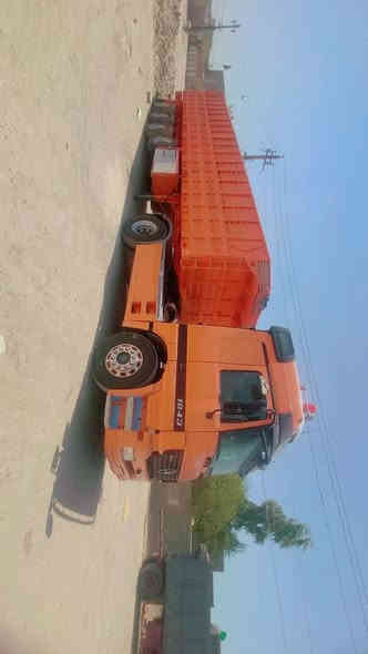 السلام عليكم كتروز البيع 
سياره مديل 98
المكينه حجم 43
شاصي مكفول 
سياره بشداتهه 
*********** 
عنوان بغداد
