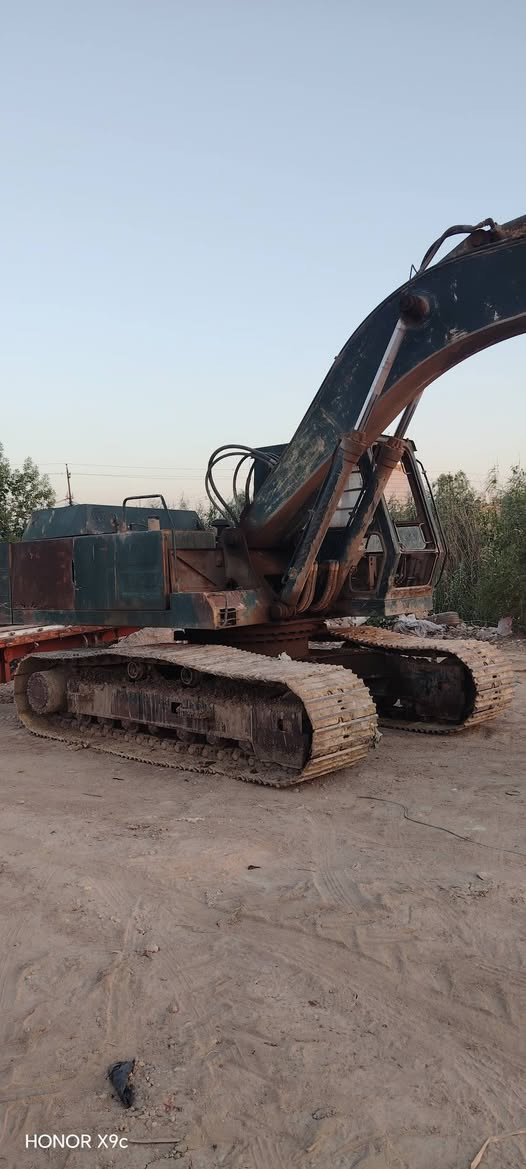 حفاره هيتاشي للبيع جاهز للعمل مديل 82 سعر 90وبيه مجال ***********مكلف بل نشر
