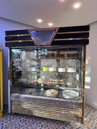 براد كيك للبيع مكفول تركي قياس 2*2  مكان بغداد 07714353261