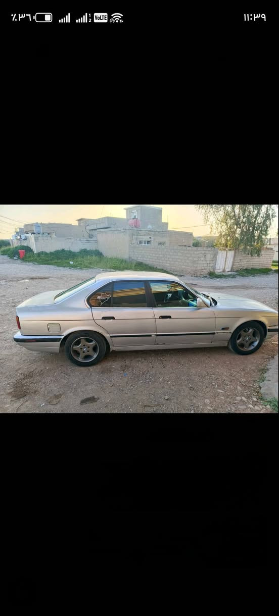السلام عليكم
للبيع bmw 525 رقم اربیل
تحويل مباشر 
مكينه وكير جدد لاتنقيص ولابخار 
تبريد منظومه جديده 
باتري جديد 
لايت زنون 
تخم تاير وتخم ويل خليه اصل سعر 35مجال 
***********
