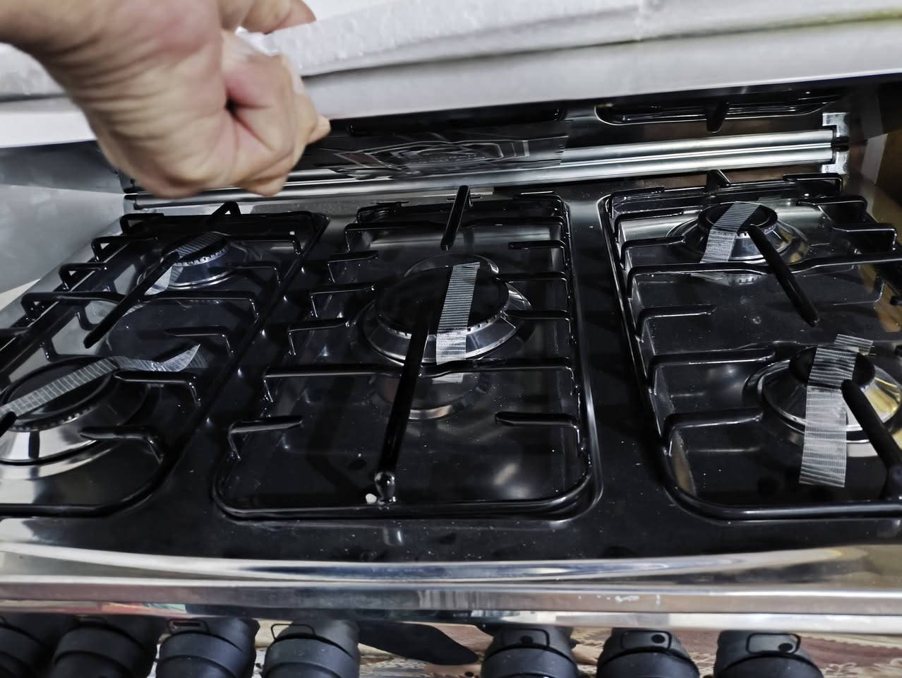 طباخ فرن جديد بالكارتون غير مستخدم  الاتصال ***********
