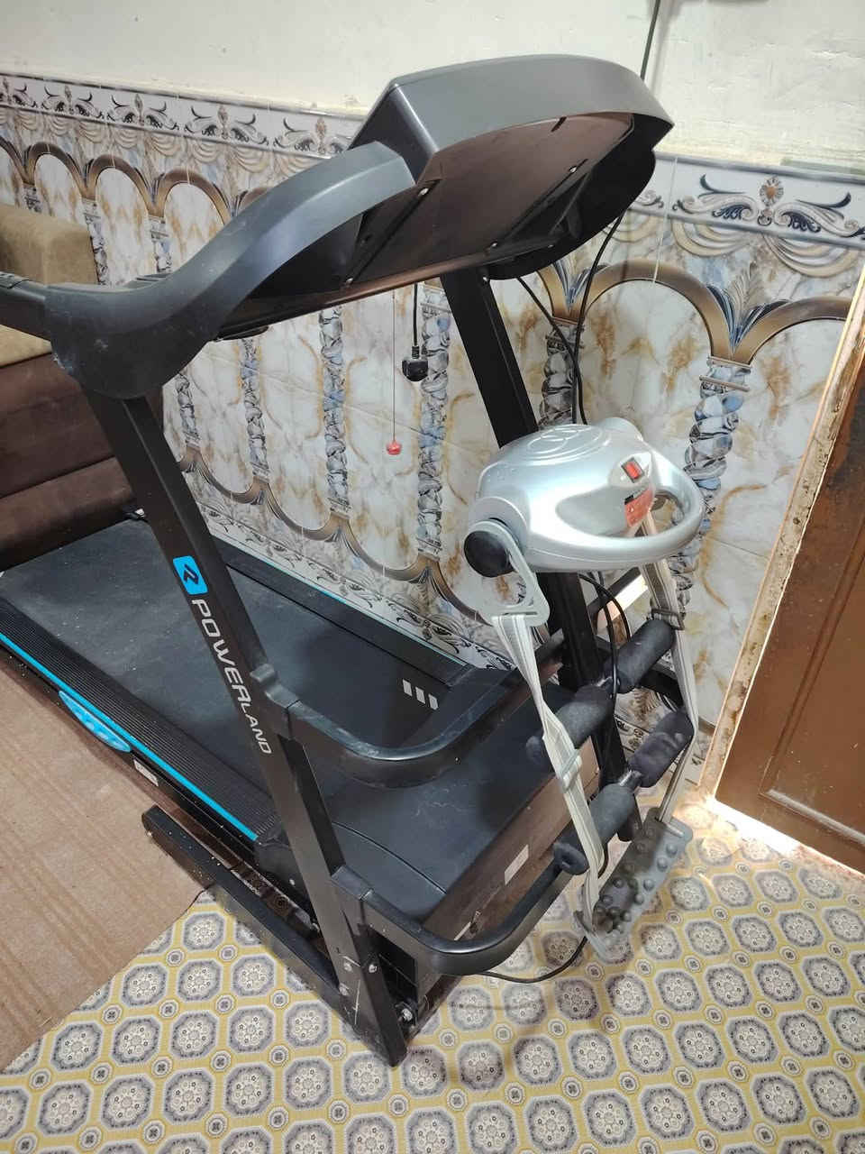 جهاز جري حجم كبير مستعمل استعمال قليل 
سعر الجهاز 300 
عنوان البصرة الزبير الدريهمية حي الفداء


**إذا كنت صاحب هذا الإعلان وتريد حذفه لأي سبب، رجاءا أرسل رسالة إلى الدعم الفني**