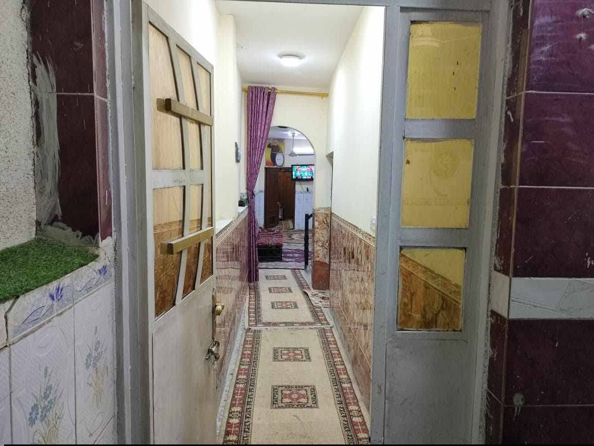 السلام عليكم بيت 100م طابق ونص. طابو صرف في بغداد الحسينيه مال الراشديه بدايه مسقط قرب مجمع مسقط الطبي اول فرع بدايه مسقط.
يحتوي على استقبال +وغرفه نوم في الطابق الاول مع صحيات حمام وتواليت +وغرفه نوم بلطابق الارضي +مطبخ حار وبارد +وباقي التفاصيل موضحه بلصور  
السعر 65مليون وبي مجال للشراي 
رقم الهاتف 
***********
***********
