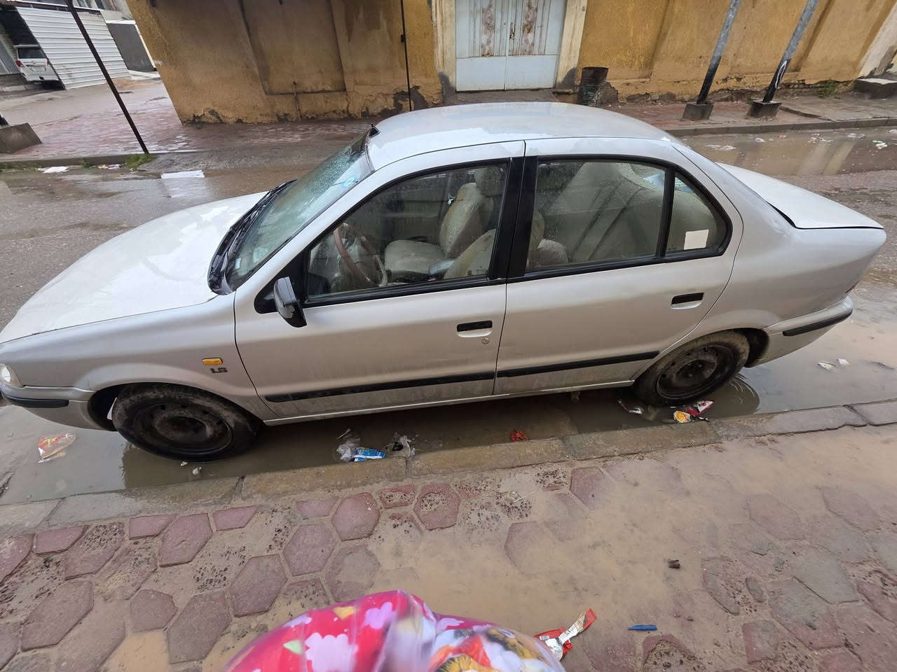 سمند ١٣ بيها فقط بارد بسيط وجراد خفيف
البقيه مكفوله 
شاشه 
منظومه غاز 
كير مكينه مكفولات لا تنقيص ولا تبخير 
سياره جديده وما ناقصه شي فقط حداديه ٦٠ % 
السعر ٤٧ مع التحويل عليه اجورها 

***********
