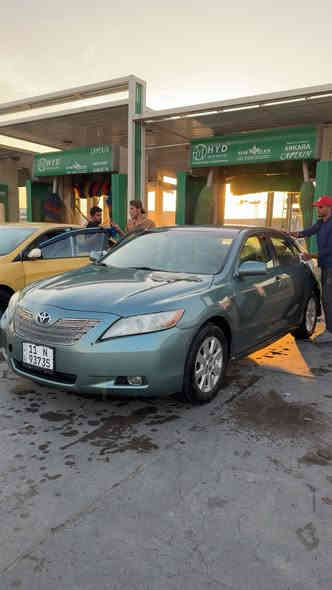 تحية طيبة
للبيع فقط كامري 2007  وارد امريكي تبديل بنيد شاصي لغد مكفول محرك لاتنقيص ولاتبخير تبريد ثلج تخم تاير بطاريه سياره جاهزه شغل وتوكل ترايك للبصره سنويه باسمي تحويل فورا  مكاني بغداد الغزاليه 
السعر ٩٣  وبيه مجال 
***********
