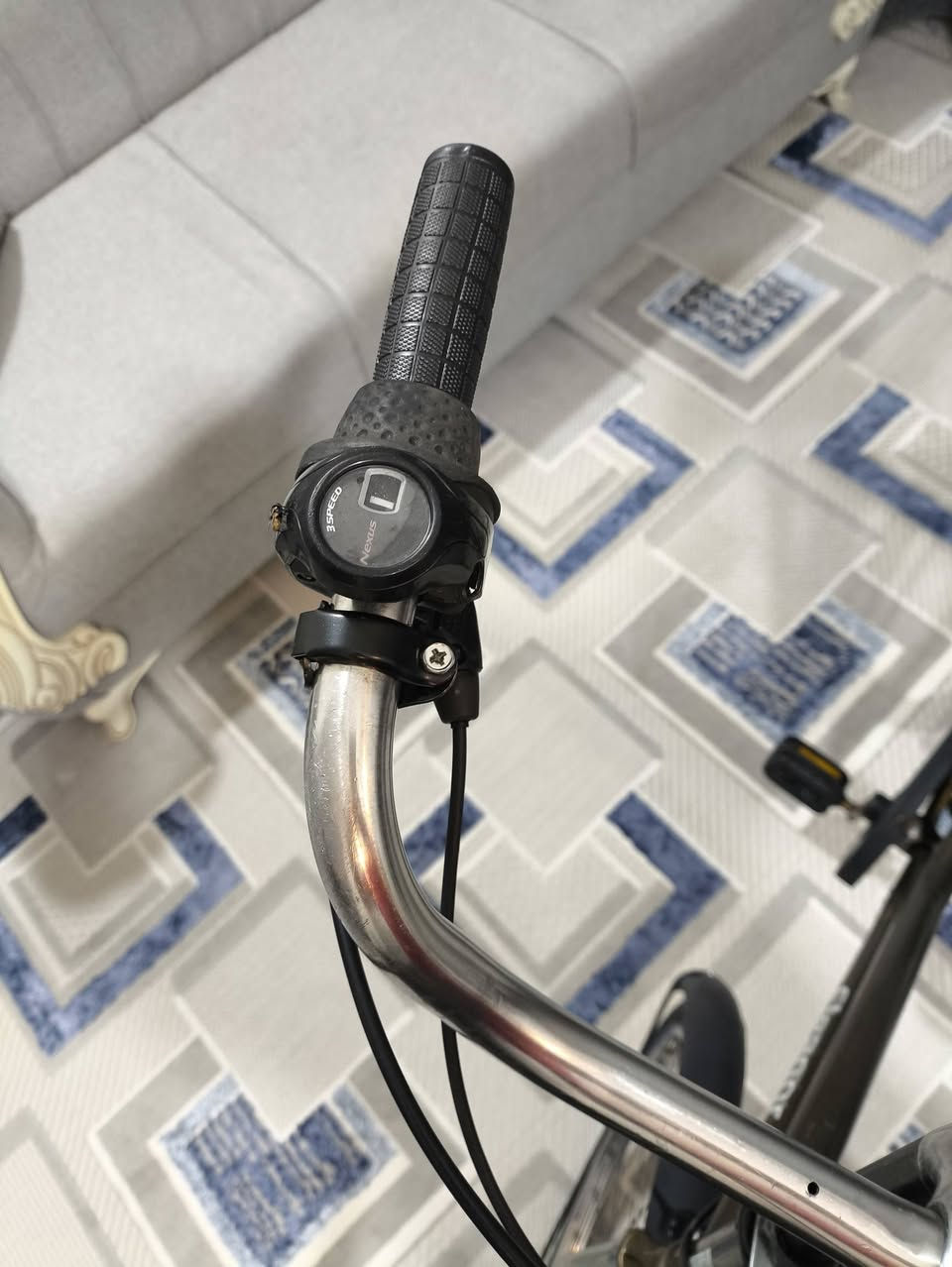 بايسكل ياباني حجم ٢٧ كري وحساس ٣ نمر للبيع السعر ١١٠ وبي مجال


**إذا كنت صاحب هذا الإعلان وتريد حذفه لأي سبب، رجاءا أرسل رسالة إلى الدعم الفني**