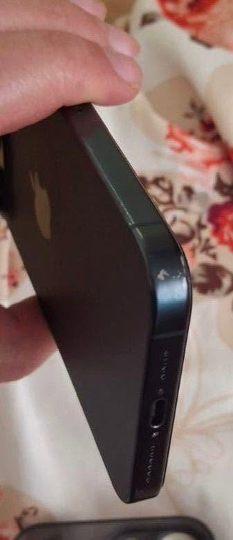 iPhone 15 pro max 
15 برو ماكس للبيع 
الجهاز نظيف و استعمال قليل 
بلادي و مكفول من كلشي و ما داخل صيانة 
-بي شخط بالشاصي بسبب الحافظة 
-بطارية 96% 
-عدد الدورات 191 
ديالى -بعقوبة 
سعره مليون و 100 
-رقم الهاتف: ***********
